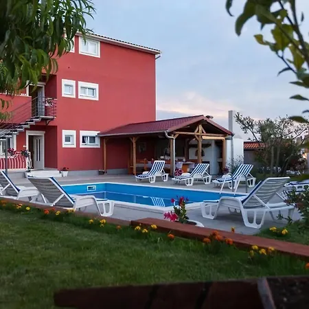 In Mit Grosser Terrasse Holiday home Rovinj