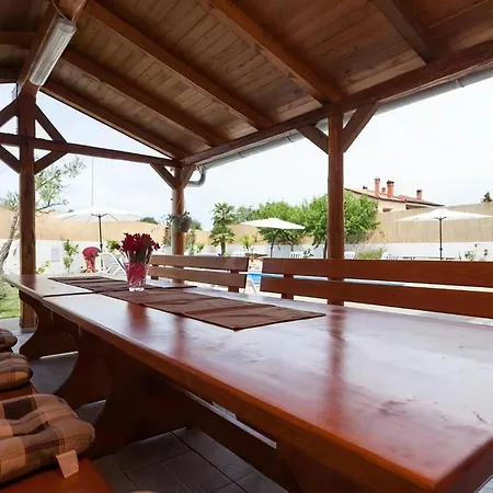 In Mit Grosser Terrasse * Rovinj