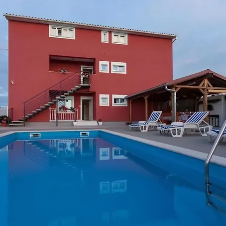 In Mit Grosser Terrasse Holiday home Rovinj